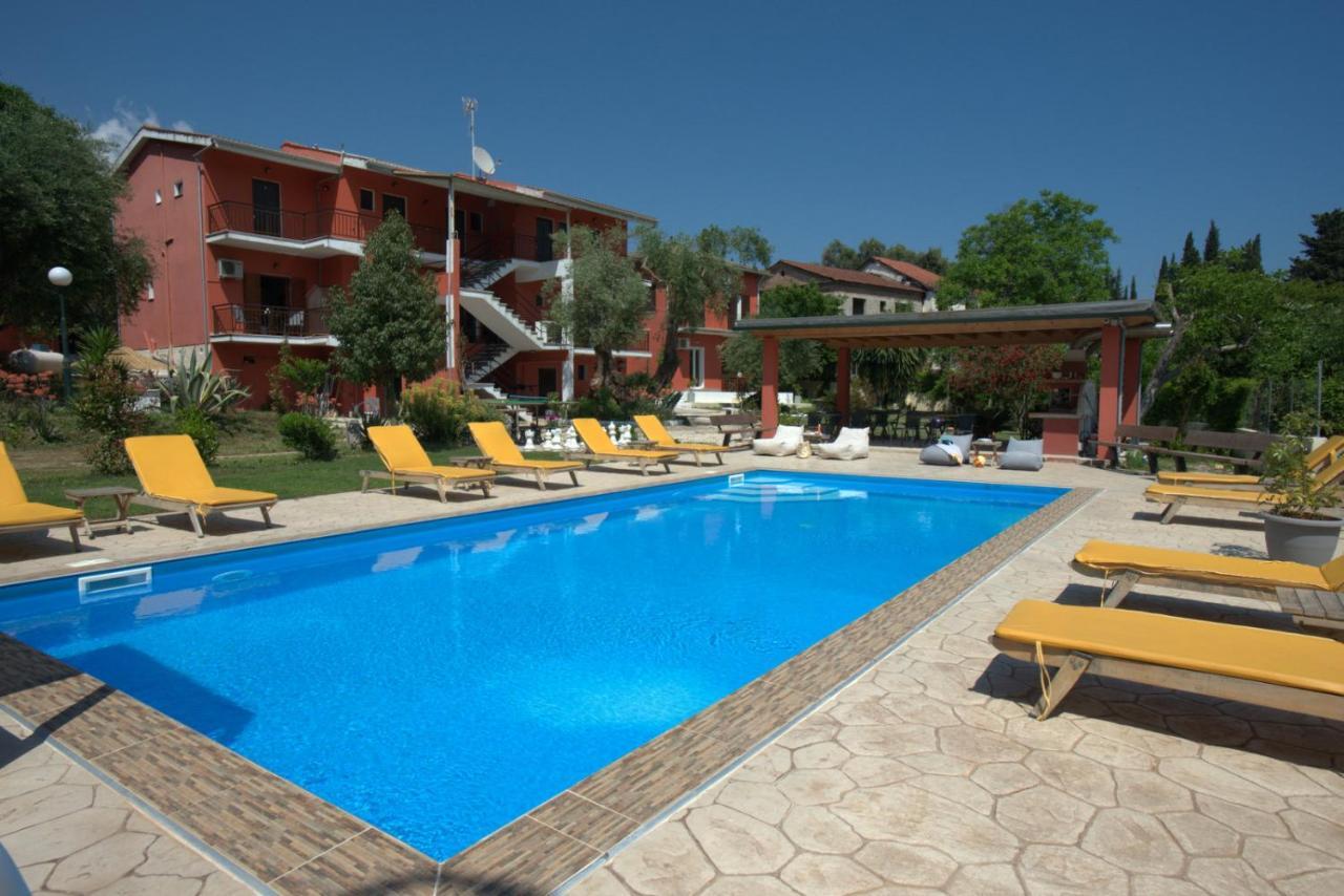 Ilias Apartments 입소스 외부 사진