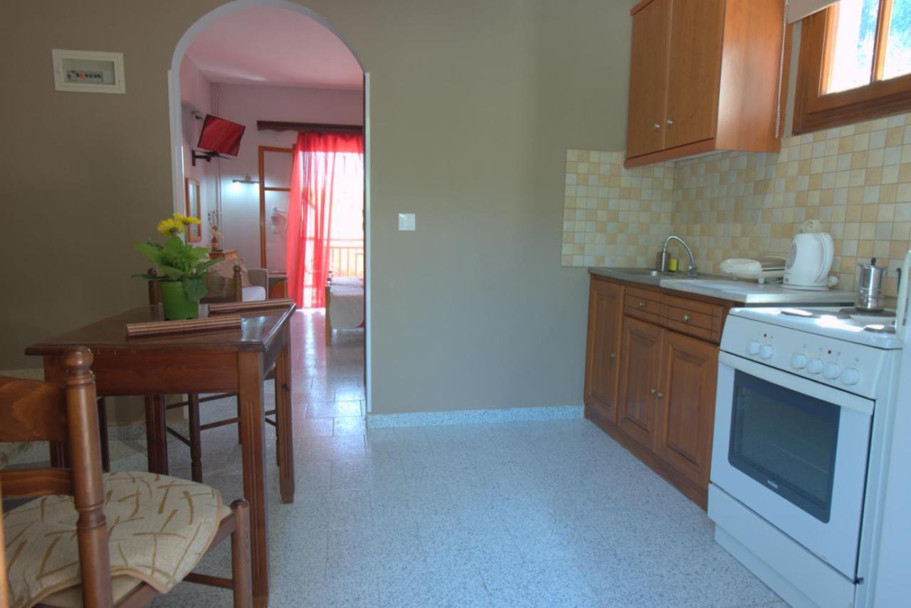 Ilias Apartments 입소스 외부 사진